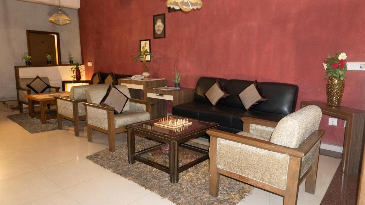 Mg Regency Hotel Baddi Eksteriør billede