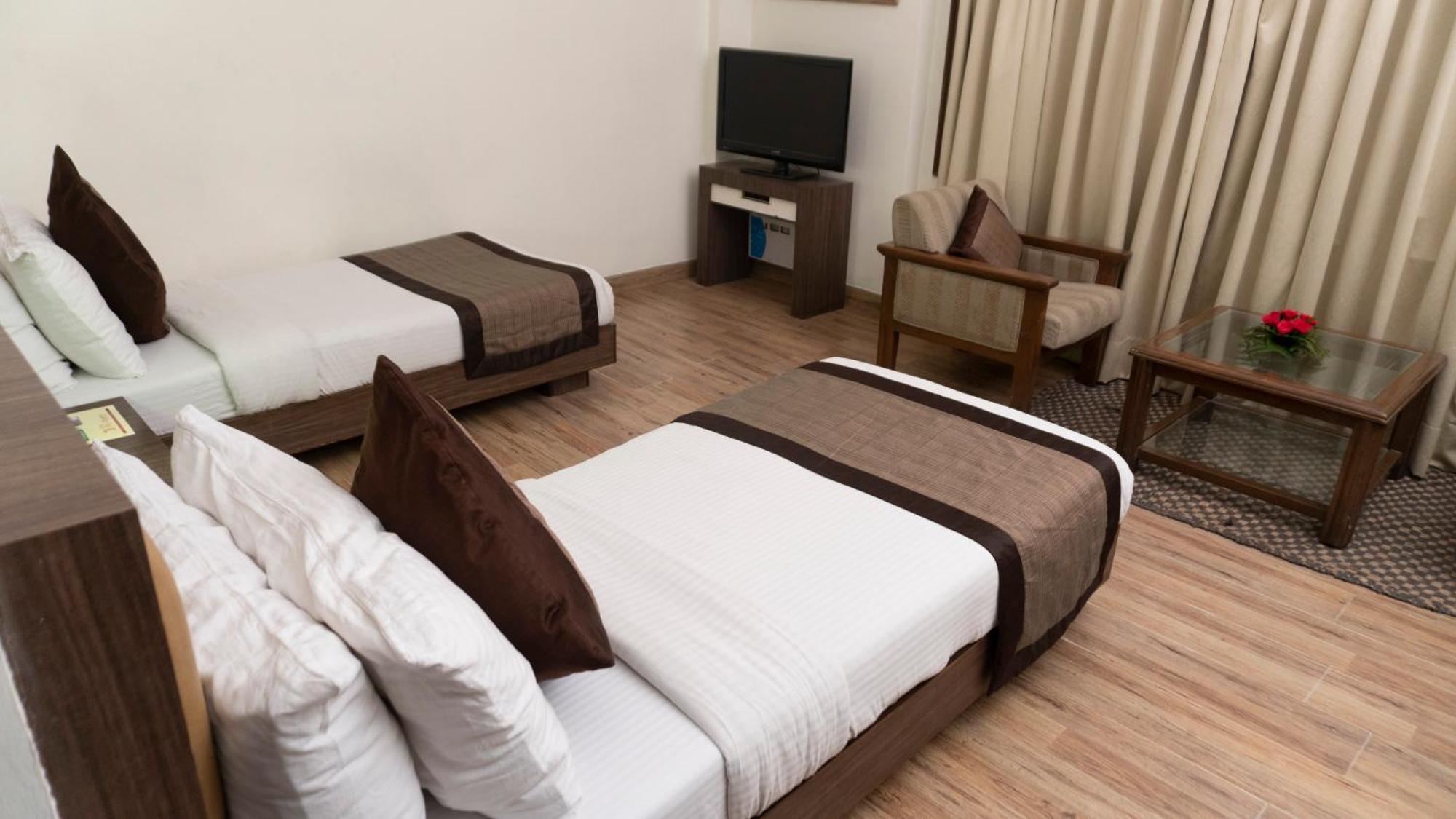 Mg Regency Hotel Baddi Eksteriør billede
